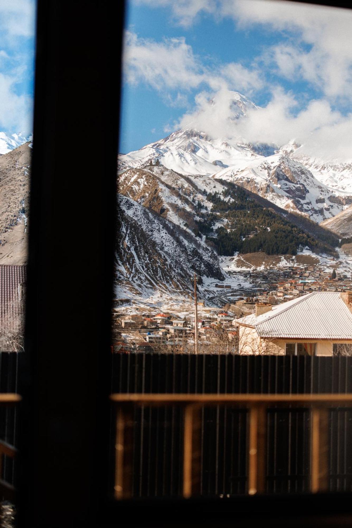 Willa Via Kazbegi Zewnętrze zdjęcie