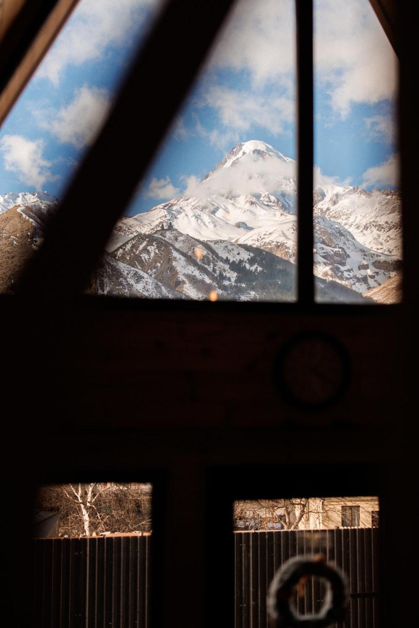 Willa Via Kazbegi Zewnętrze zdjęcie